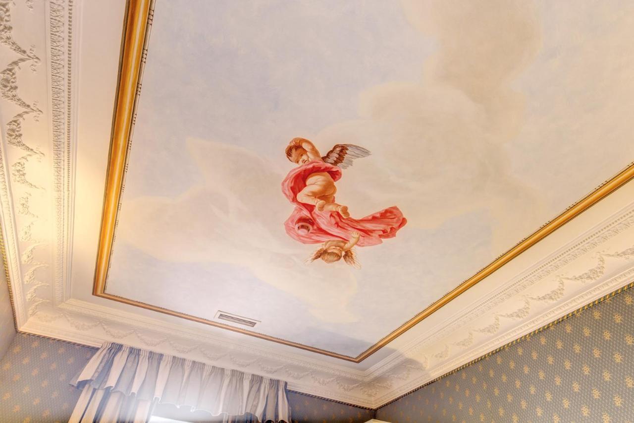Hotel La Lumiere Di Piazza Di Spagna Rome